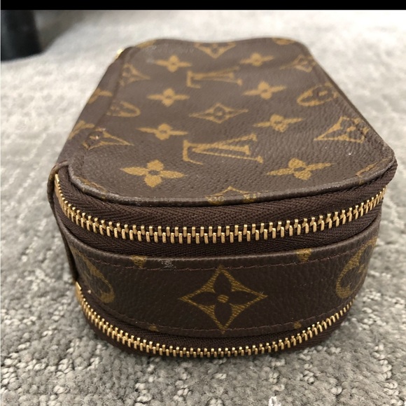 Authentic Louis Vuitton Monogram Trousse Blush PM Cosmetic Pouch - Picture 3 of 6